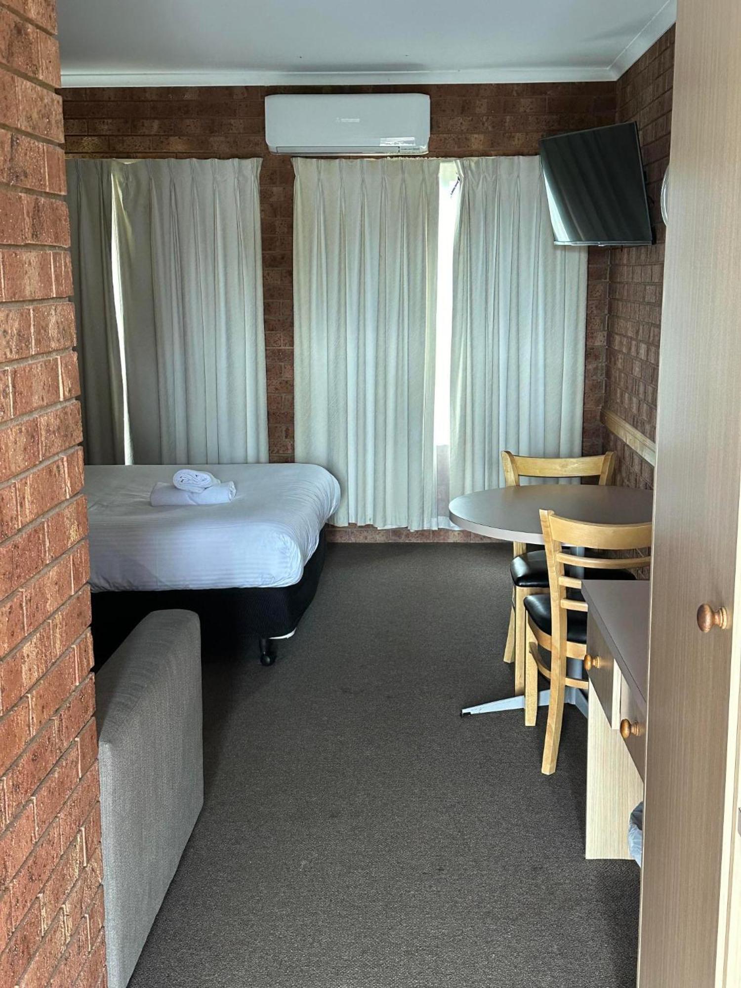 庭院汽车旅馆 谢珀顿 外观 照片